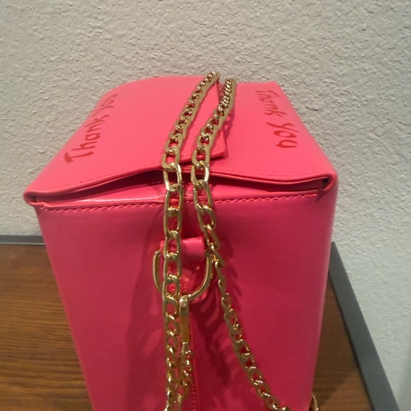 NWT Pink Takeout Box Crossbody Shoulder Bag with Gold Chain - Picture 6 of 7